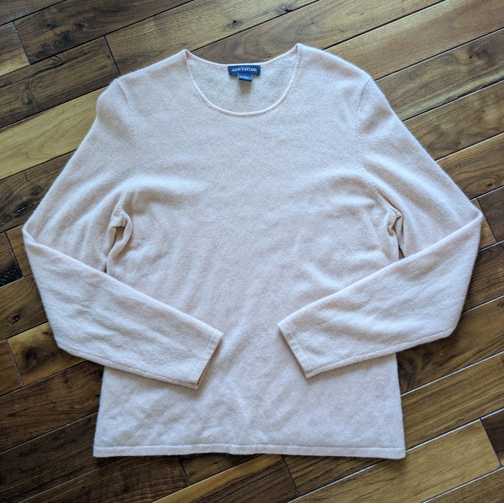 100% Cashmere Ann Taylor Pale Blush Crewneck Sweater